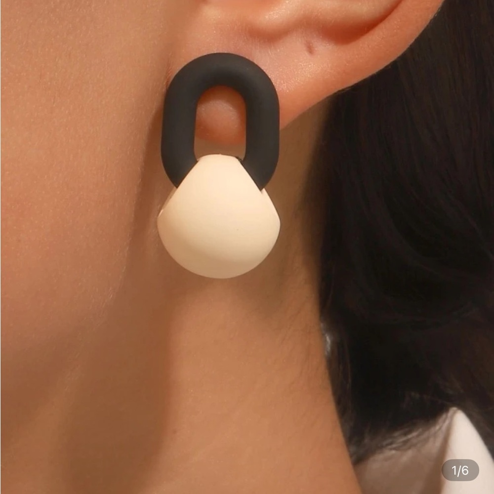 Elegant Black and Cream Earrings